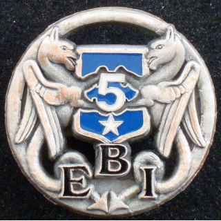 insigne de l'escadron de base et d'instruction du 5° régiment dragons
