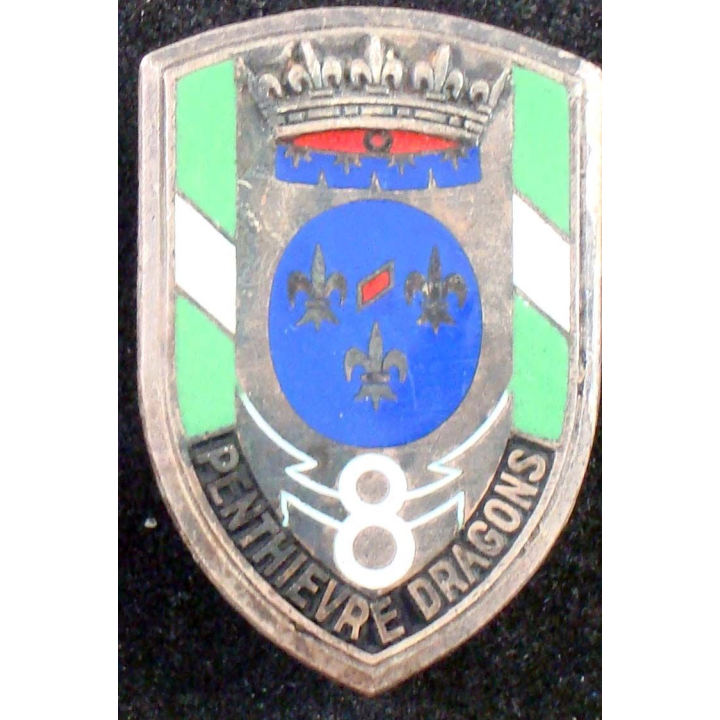Insigne du 8° régiment de dragons de fabrication Mardini en émail