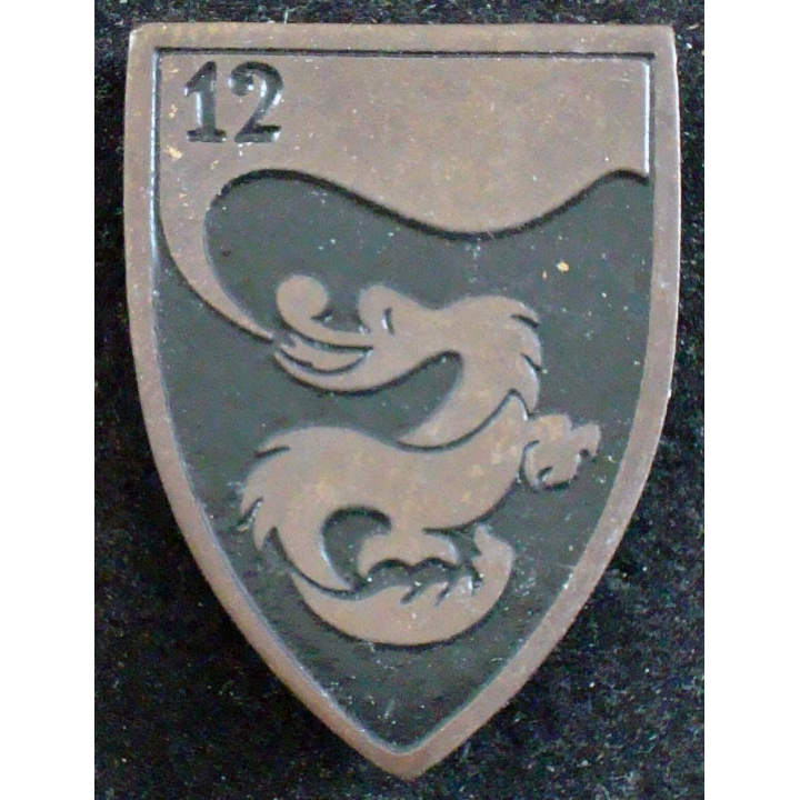 Insigne du 12° régiment de dragons de fabrication Allemande peint