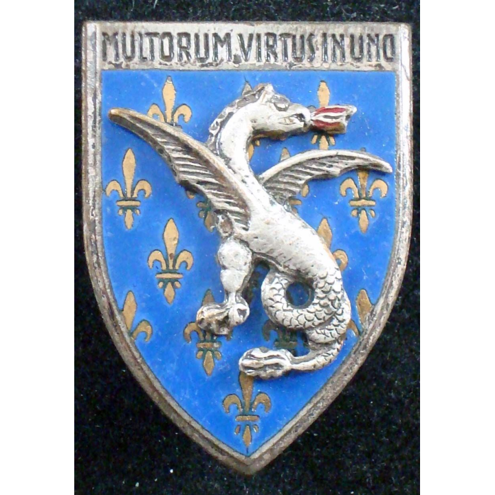 Insigne du 18° régiment de dragons Drago Paris G.1913 en émail