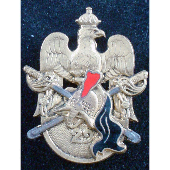 Insigne du 29° régiment de dragons Drago G. 1422 en émail casque doré