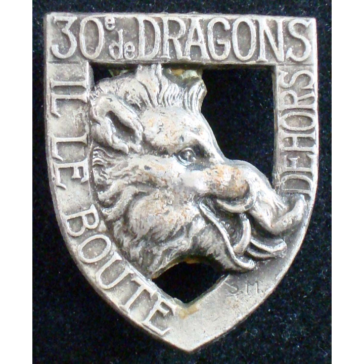 Insigne métallique du 30° régiment de dragons de fabrication Drago