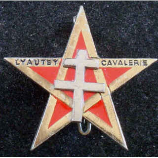 insigne du 1° régiment de spahis marocains de fabrication Drago G.1627