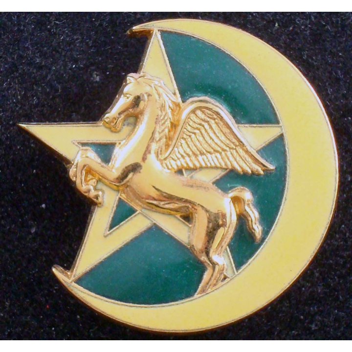 Insigne du 3° escadron du 1° régiment de spahis de fabrication Drago