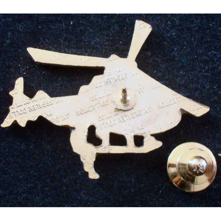Pin's métallique d'hélicoptère de la gendarmerie