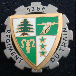 Insigne du 135° régiment du train fabrication Ségalen G. 2449.