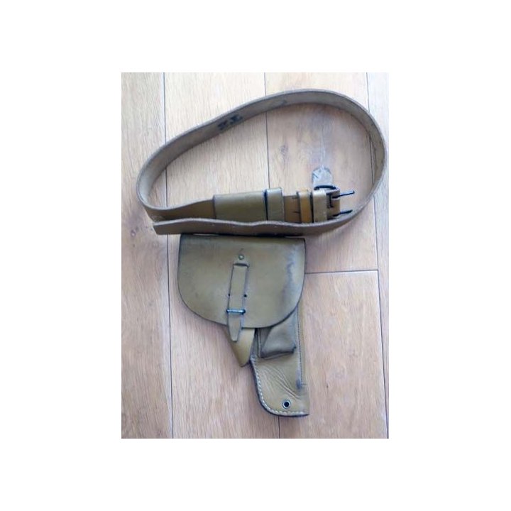 Etui de PA modèle 50 et ceinturon mle 45