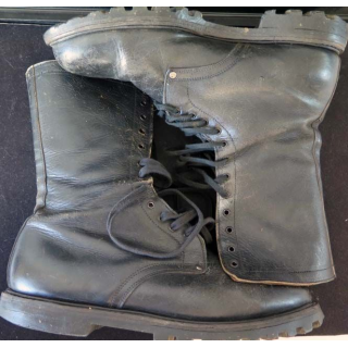 Paire de rangers de type cloutée de fabrication Monjarde et de taille 44