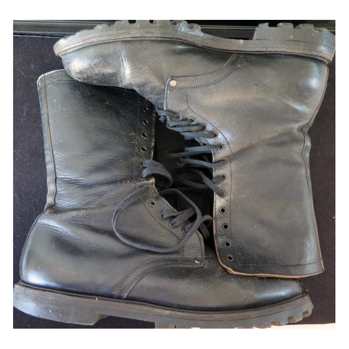 Paire de rangers de type cloutée de fabrication Monjarde et de taille 44