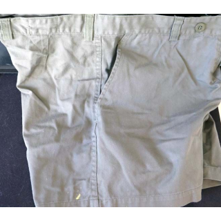 short militaire année 1988 et taille 88