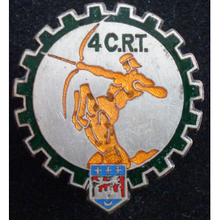 Insigne métal en émail de la 4° CRT Drago Paris H. 664