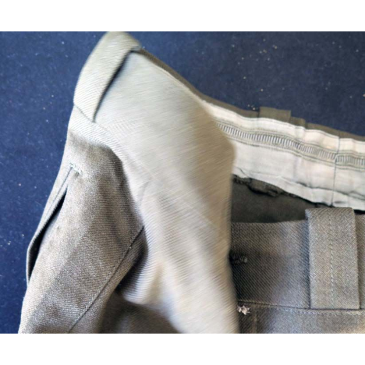 Pantalon en drap fin de type spahis des années 1960