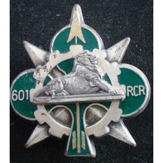 Insigne métallique du 601° RCR Drago Paris G. 866 en émail.