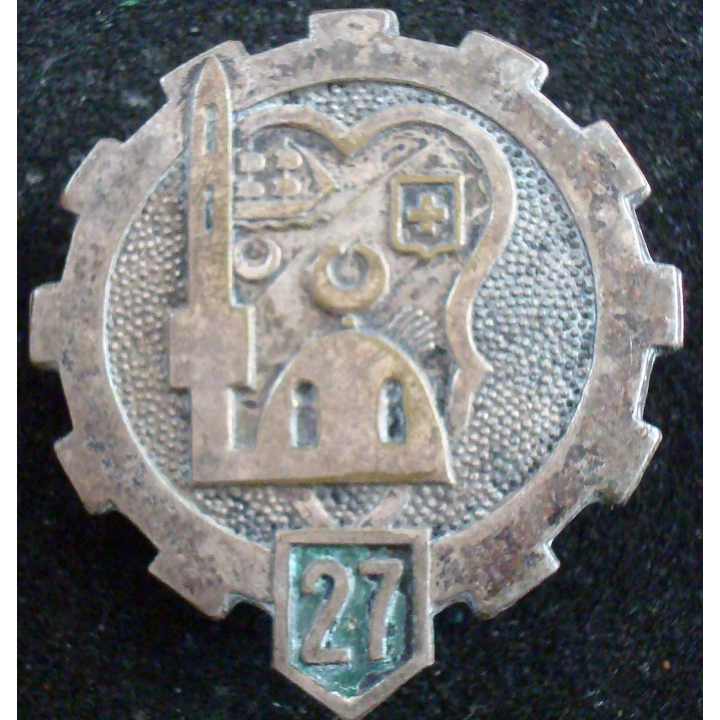 Insigne métallique du 27° escadron du train de fabrication Graziani
