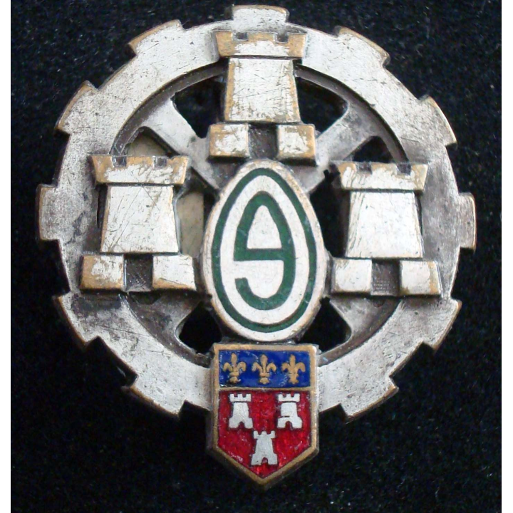 Insigne métallique du 9° escadron du train Drago Béranger
