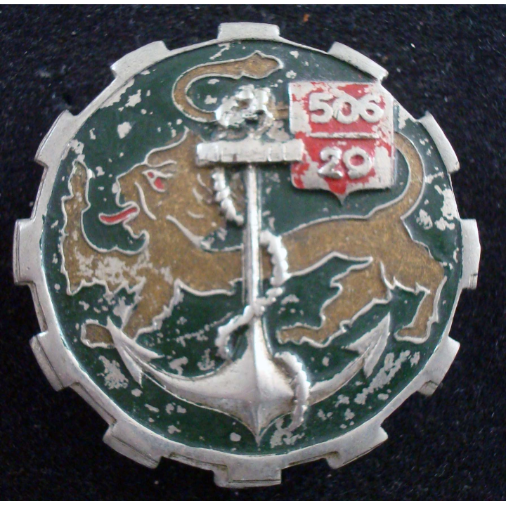 Insigne métal du 506° groupe de transport