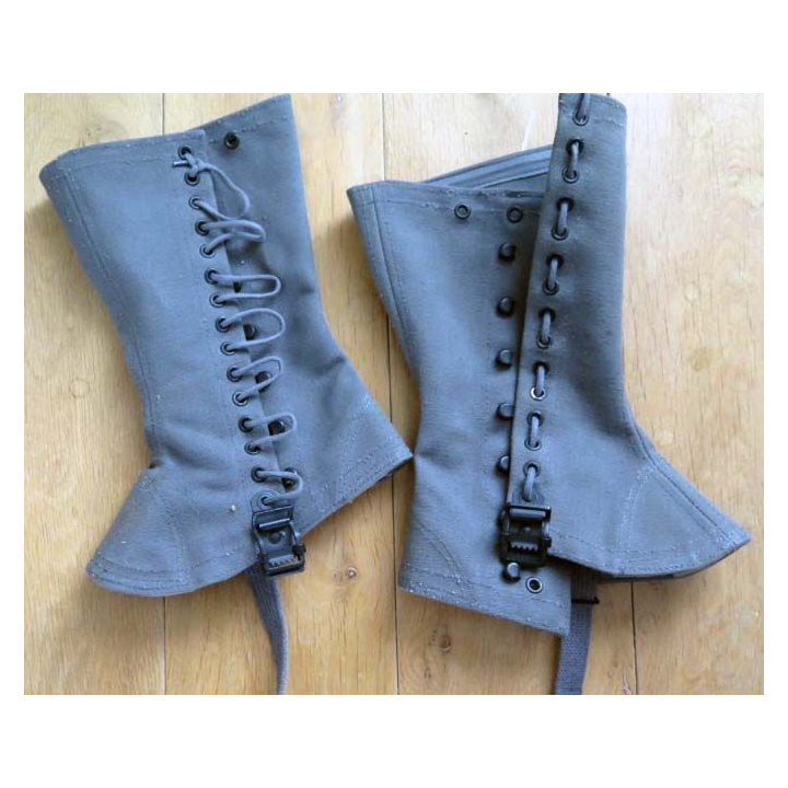Paire de guêtres en toile kaki modèle 1950