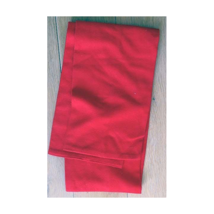 Ceinture de tradition en laine rouge sans franges de largeur 19 cm par 1,50m environ