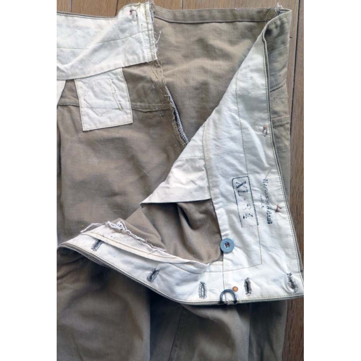 Pantalon toile “bouffant” de taille de 84 XL