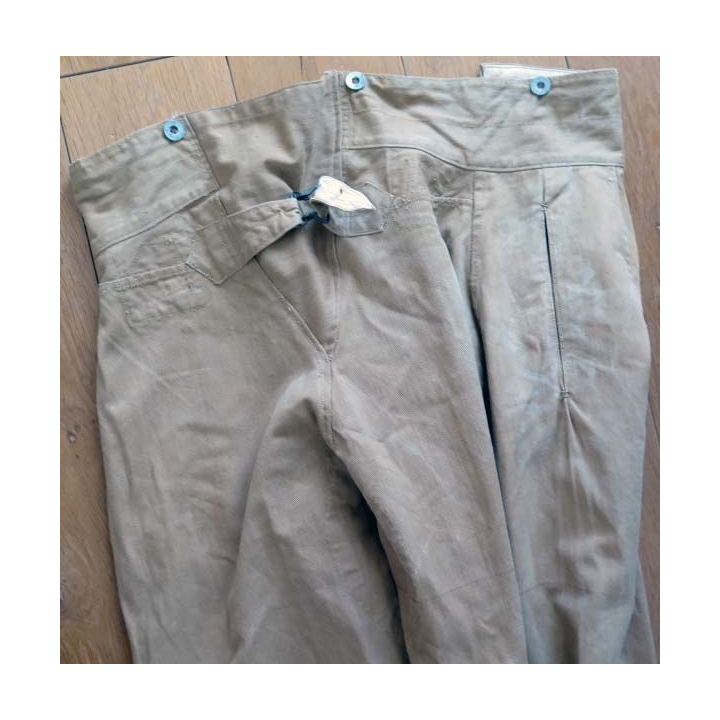 Pantalon toile “bouffant” de taille de 84 XL