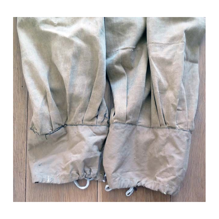 Pantalon toile “bouffant” de taille de 84 XL