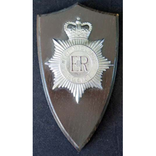 insigne de la Police anglaise du West Midlands sur écu de bois