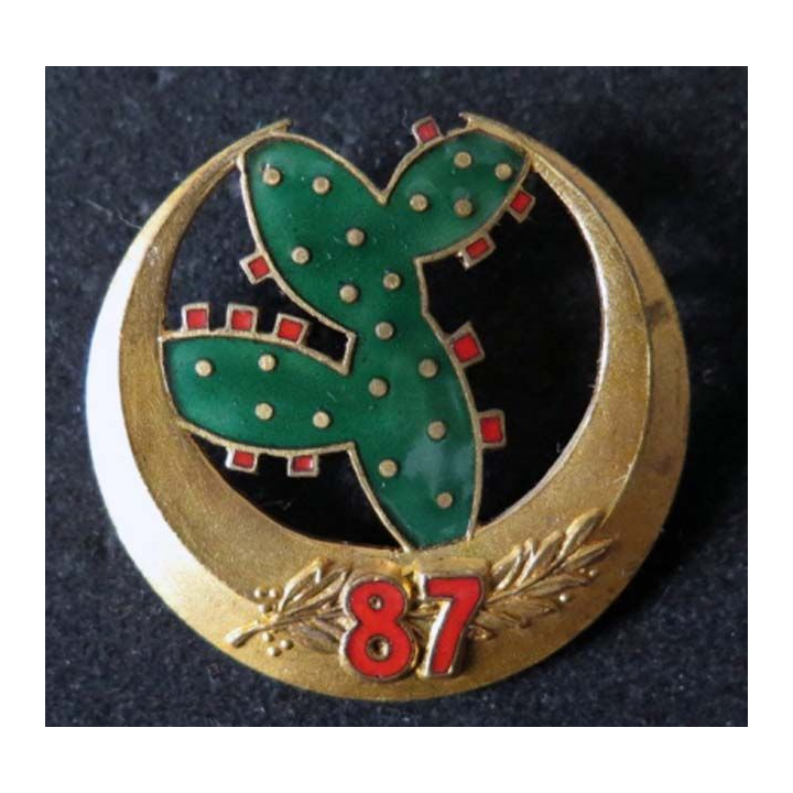 Insigne de 87° division d'infanterie algérienne de fabrication Augis