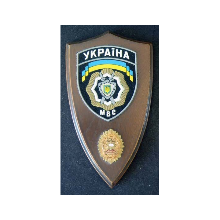 insigne de la Police ukrainienne tissu et métal sur écu de bois