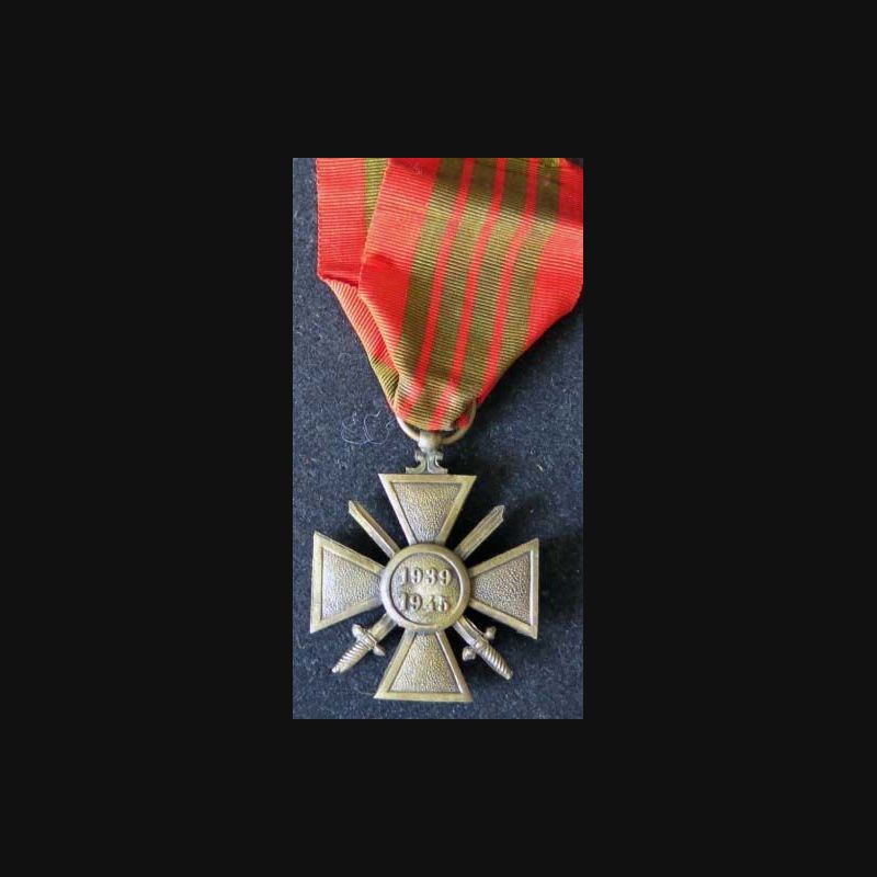 Croix de guerre militaire 19391945 en bronze
