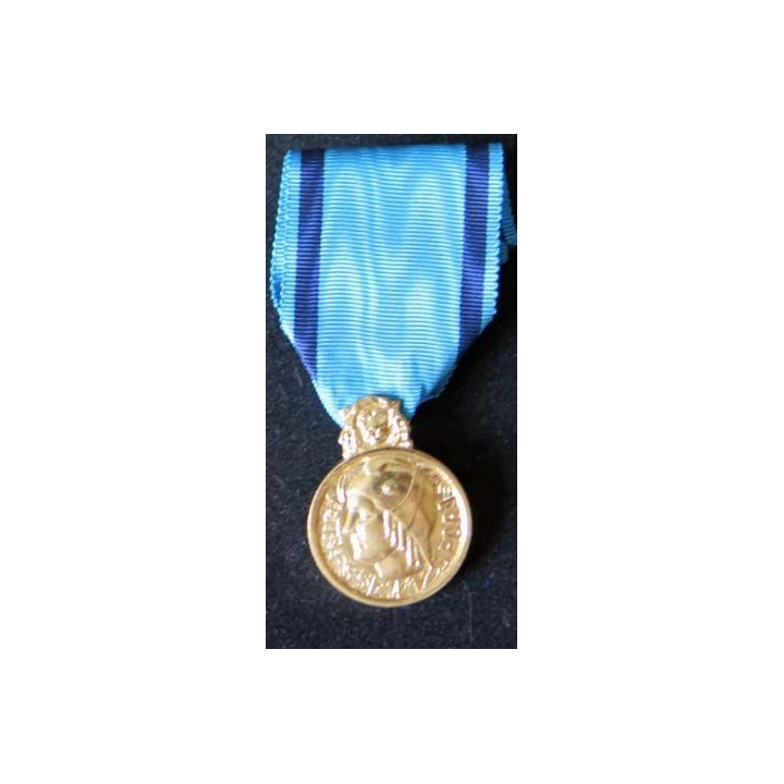 Médaille de la jeunesse et des sports de grade bronze