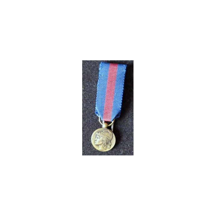 Médaille miniature des services militaires volontaires en bronze