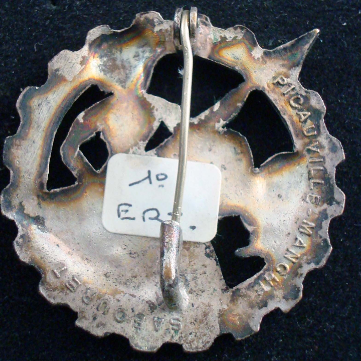 Insigne métallique du 1° escadron du train Sabouret 1° ET