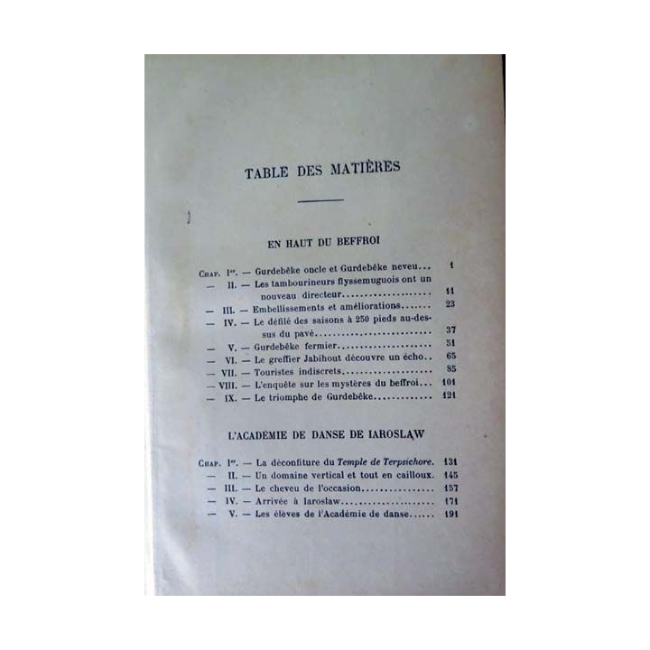 Vieux livres : En haut du Beffroi Robida Librairie Armand Colin 1909