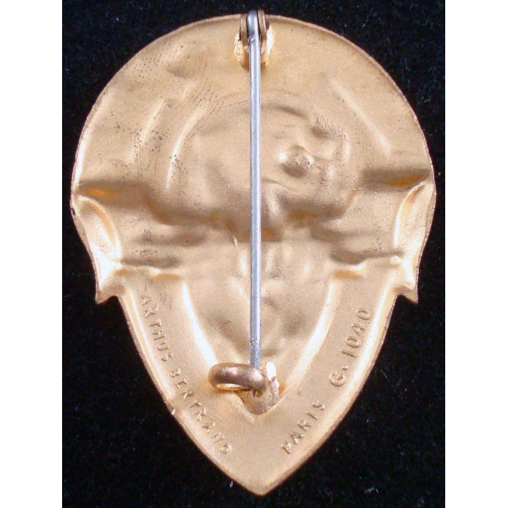Insigne du 32° Bataillon de Marche Tirailleurs Sénégalais A.B G. 1040
