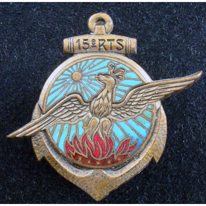 Insigne du 15° Régiment de Tirailleurs Sénégalais OFSI doré