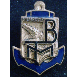 insigne du Bataillon de Tirailleurs Malgaches Drago Beranger en émail