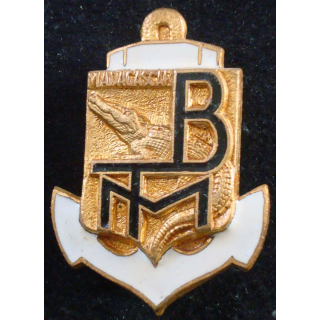 insigne du Bataillon de Tirailleurs Malgaches Drago Paris en émail