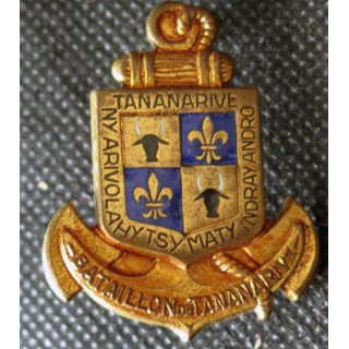 Bataillon de Tananarive de fabrication Augis G. 1324 en émail
