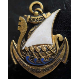 Insigne Dépot des Isolés Coloniaux DAKAR Drago Paris G.816