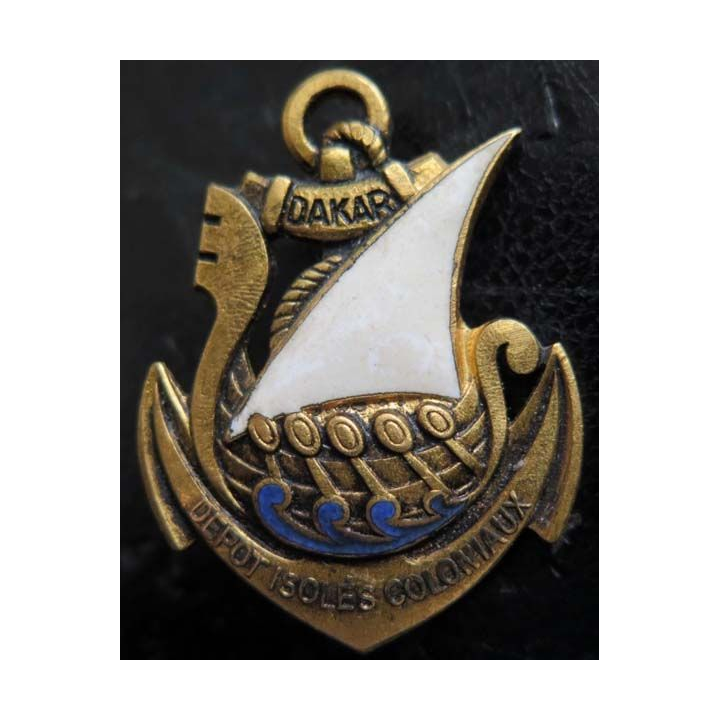 Insigne Dépot des Isolés Coloniaux DAKAR Drago Paris G.816