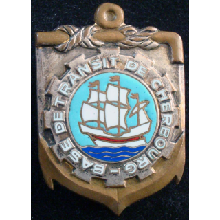 Insigne de la Base de Transit de CHERBOURG Arthus Bertrand en émail
