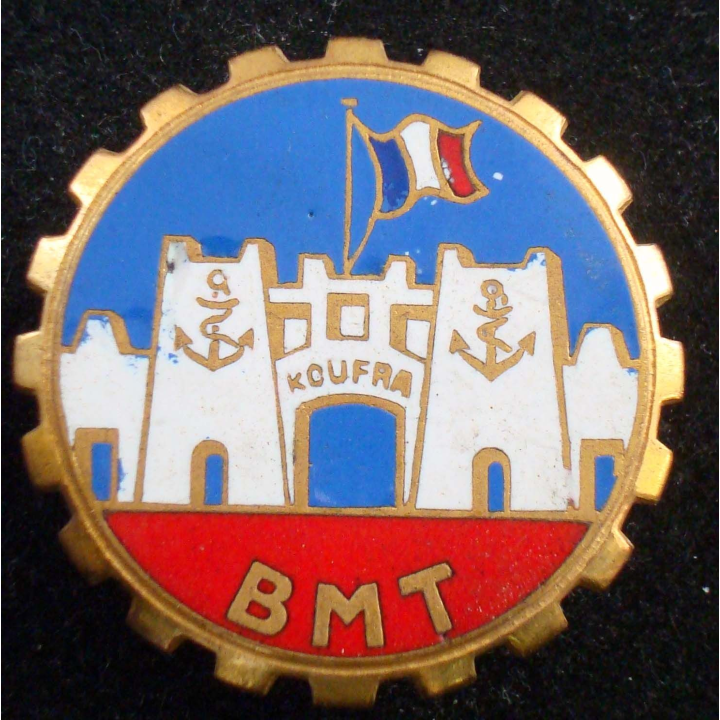Insigne de la Base Militaire du Tchad de Koufra Drago Paris en émail