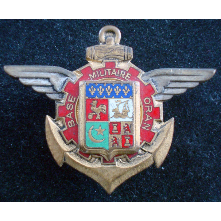 Insigne de la Base Militaire d'Oran Drago Paris H. 704 en émail