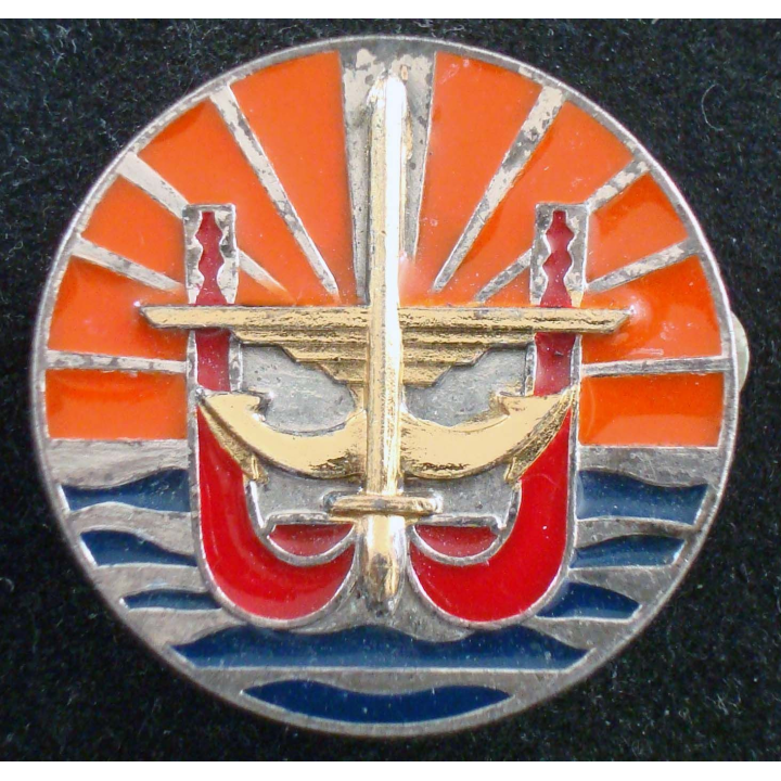 Insigne métallique des Forces Armées de POLYNESIE FIA Lyon G. 3495