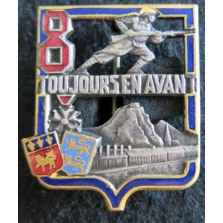 8° BI : Insigne métallique du 8° bataillon d'infanterie ROUEN Drago Béranger  H. 277 en émail