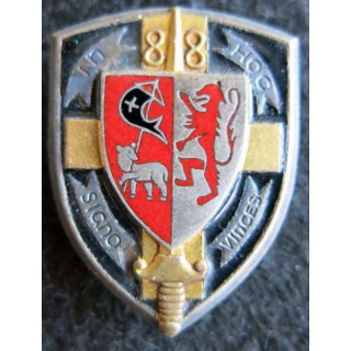 88° RI : insigne métallique du 88° régiment d'Infanterie de fabrication A.B Paris G. 1322 émail