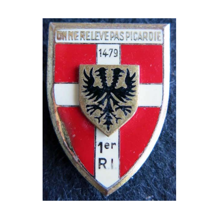 1° RI: insigne métallique du 1° régiment d''infanterie de fabrication Drago G. 2118 émail