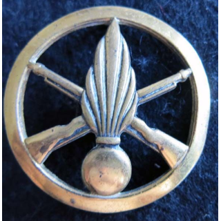 INFANTERIE : Insigne béret infanterie de fabrication L. Bichet 4,4 cm