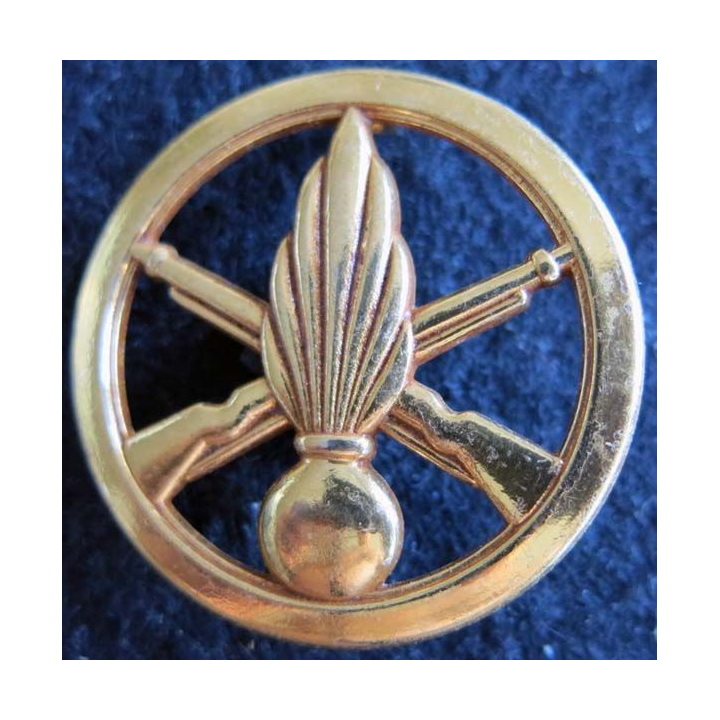 INFANTERIE : Insigne béret infanterie de fabrication Coinderoux 4,4 cm