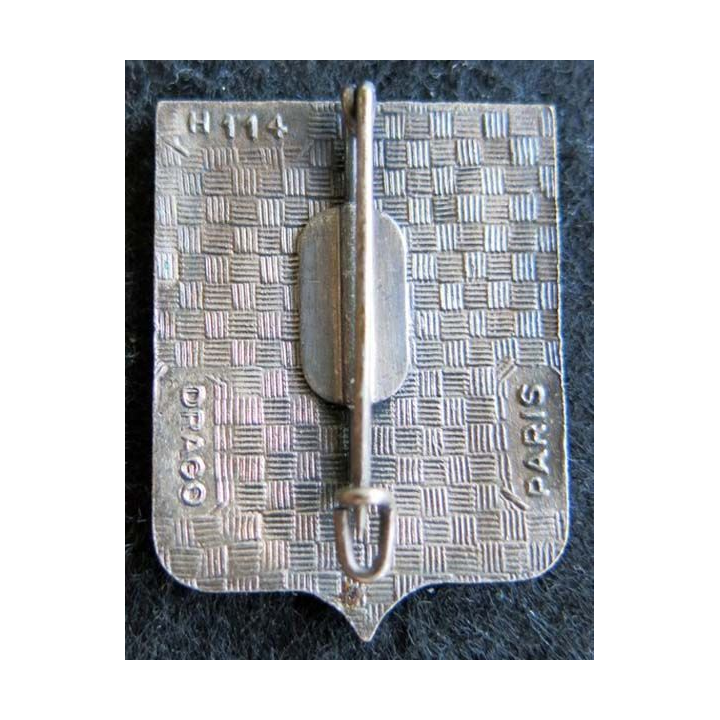 110° RI : insigne métallique du 110° régiment d'infanterie de fabrication Drago Paris H. 114 en émail boléro oblong